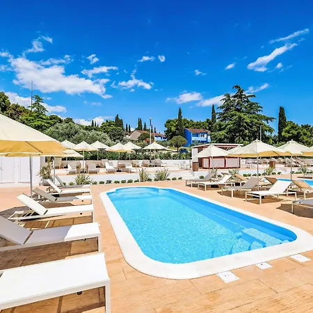 Medena-4 By Interhome