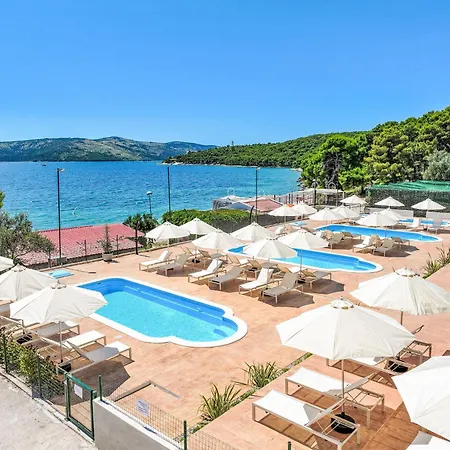 Apartment Medena-4 By Interhome Trogir